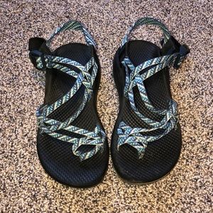 Women’s Chaco’s With Toe Strap Blue and White